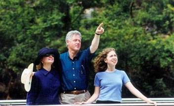 President Bill Clinton and his family