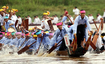 Dragon Boat Festival of Dai Ethnic People