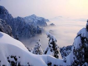 Huangshan Snowing Weather