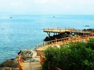Sanya Yalong Bay