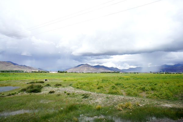 On the way from Gyantse to Shigatse