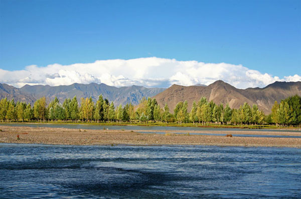 The beautiful Lhasa River