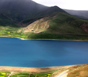 Yomdrok Lake