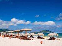 Yalong Bay