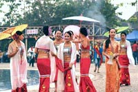 Dai minority girls in Xishuangbanna