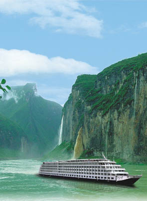 cruise ship on the Yangtze River