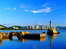 Zhuhai beautiful sea and statue