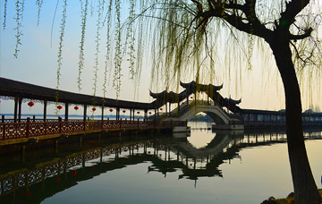 One-day Zhouzhuang and Jinxi Water Town Tour