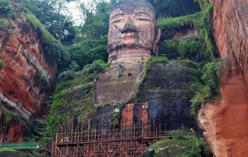 One-Day Buddhist Highlights Tour with Leshan Giant Buddha